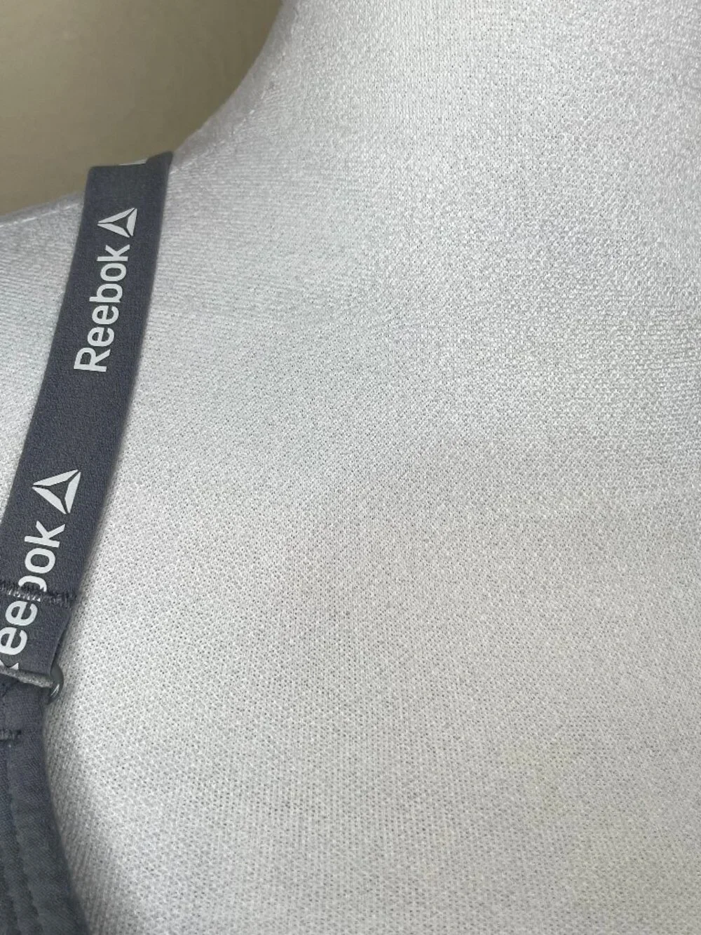 Reebok Gray Athleisure Sports Bra Medium Logo Straps Racerback Gym Workout Top